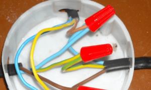 Надійні способи з'єднання електричних проводів